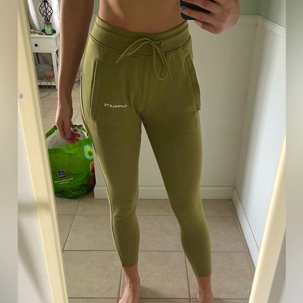 Alphalete Joggers